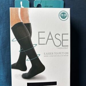 Ease 20-30 mmHg Black Compression Dress Socks for Men